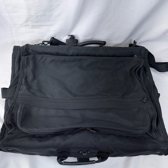 Tumi Garment Bag Travel‎ Suitcase Carry On Luggage Black With Storage Bag - Picture 9 of 11